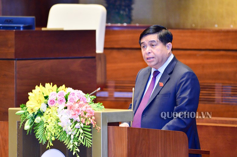 Đầu tư công có trọng tâm, trọng điểm, gắn chặt với cơ cấu lại nền kinh tế